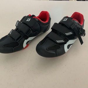 COPY - Peloton cycling shoes 1 time use